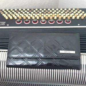 CLASSIC KENNETH COLE REACTION BLACK QUILTED PATENT LEATHER 8"x4-1/2" WAL…